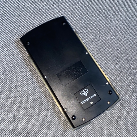 Scientific calculator - Picture 2 of 3